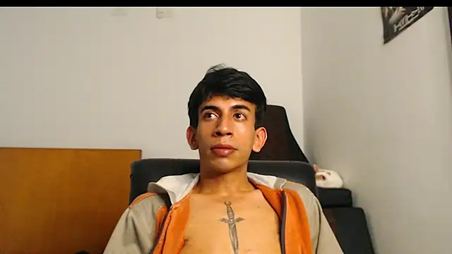 Snapshot of Zack_Kingg chatting on 03-06-26, 07:27 Zack Kingg online show from 03-06-26, 07:27