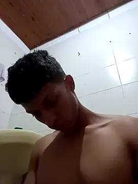 Snapshot of wolf_james123 chatting on 01-14-25, 05:08 wolf james123 online show from 01-14-25, 05:08