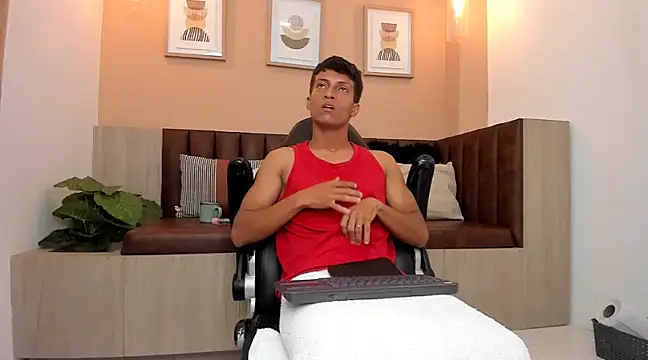 Snapshot of wolf_james123 chatting on 01-31-25, 02:28 wolf james123 online show from 01-31-25, 02:28