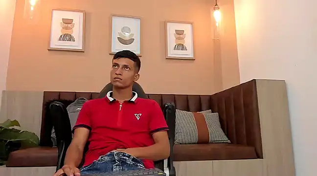 Snapshot of wolf_james123 chatting on 02-07-25, 02:29 wolf james123 online show from 02-07-25, 02:29