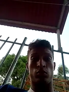 Snapshot of wolf_james123 chatting on 03-08-25, 11:07 wolf james123 online show from 03-08-25, 11:07