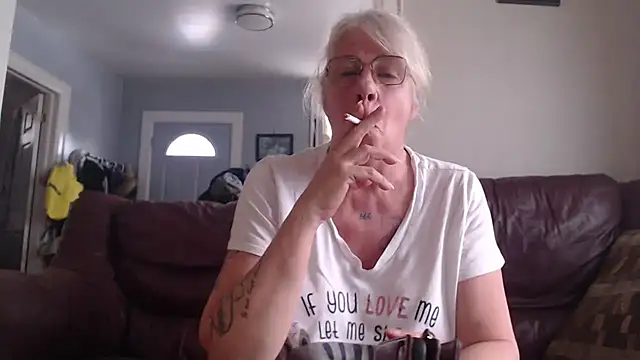 Snapshot of canadiancougar1965 chatting on 01-23-25, 08:45 canadiancougar1965 online show from 01-23-25, 08:45