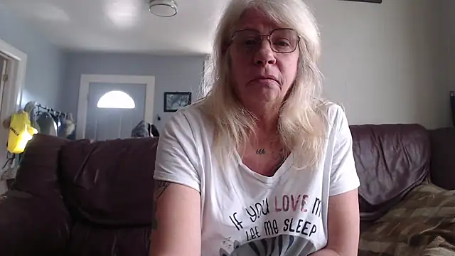 Snapshot of canadiancougar1965 chatting on 01-26-25, 05:13 canadiancougar1965 online show from 01-26-25, 05:13