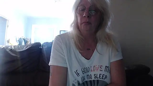 Snapshot of canadiancougar1965 chatting on 01-26-25, 08:23 canadiancougar1965 online show from 01-26-25, 08:23