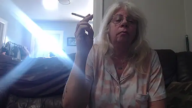 Snapshot of canadiancougar1965 chatting on 02-05-25, 03:09 canadiancougar1965 online show from 02-05-25, 03:09