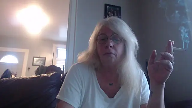 Snapshot of canadiancougar1965 chatting on 02-16-25, 01:05 canadiancougar1965 online show from 02-16-25, 01:05