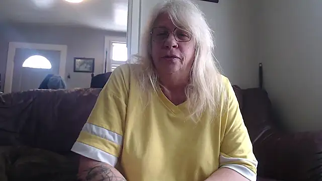 Snapshot of canadiancougar1965 chatting on 02-20-25, 03:19 canadiancougar1965 online show from 02-20-25, 03:19