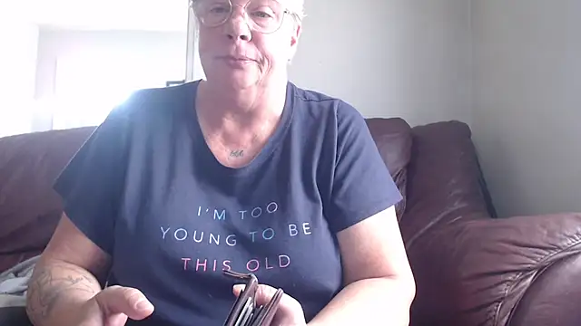 Snapshot of canadiancougar1965 chatting on 10-21-25, 01:23 canadiancougar1965 online show from 10-21-25, 01:23