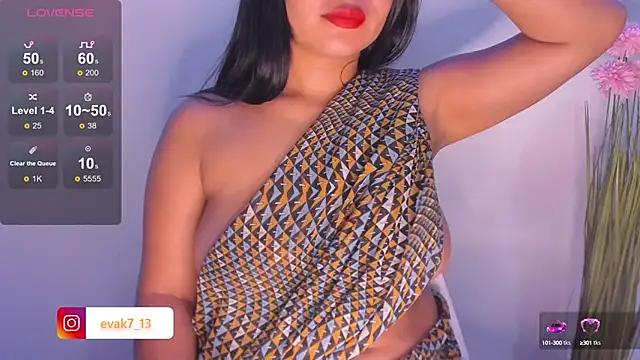 Snapshot of shara_queen1 chatting on 02-25-25, 02:25 shara queen1 online show from 02-25-25, 02:25