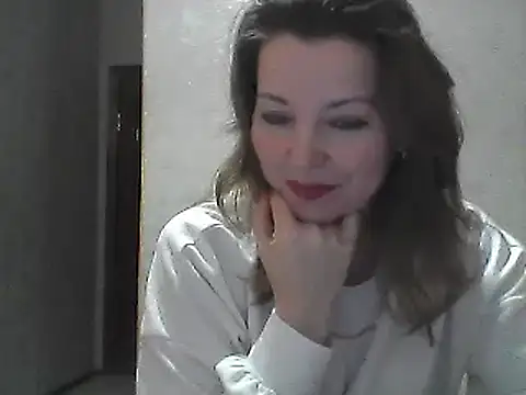 Snapshot of VselenaSun402 chatting on 01-05-25, 09:15 VselenaSun402 online show from 01-05-25, 09:15