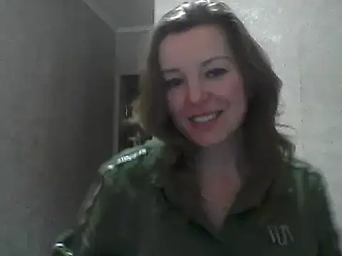 Snapshot of VselenaSun402 chatting on 01-08-25, 01:20 VselenaSun402 online show from 01-08-25, 01:20