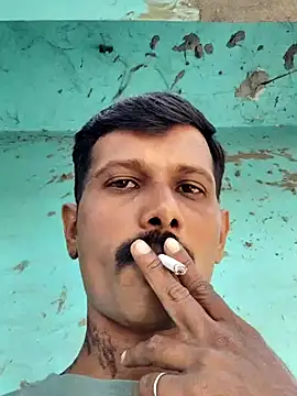 Snapshot of Tamildickxxx chatting on 03-05-25, 04:56 Tamildickxxx online show from 03-05-25, 04:56