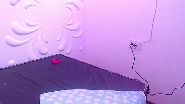 Snapshot of Club_Bdsm_ chatting on 12-21-24, 06:19 Club Bdsm online show from 12-21-24, 06:19