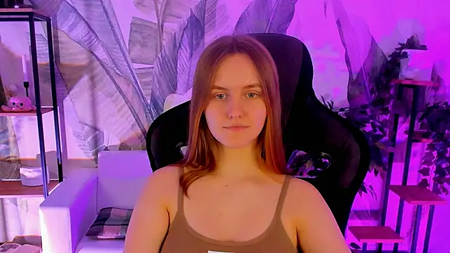 Snapshot of KellyPoter chatting on 12-19-24, 02:02 KellyPoter online show from 12-19-24, 02:02