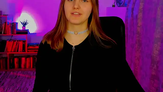 Snapshot of KellyPoter chatting on 12-21-24, 06:23 KellyPoter online show from 12-21-24, 06:23