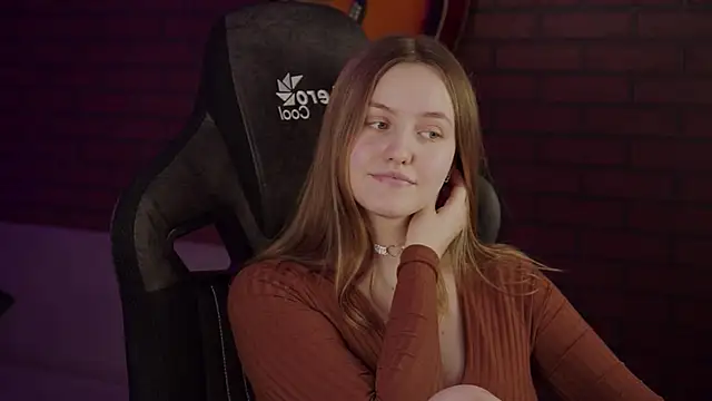 Snapshot of KellyPoter chatting on 01-09-25, 03:01 KellyPoter online show from 01-09-25, 03:01