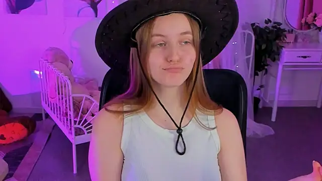 Snapshot of KellyPoter chatting on 01-12-25, 02:30 KellyPoter online show from 01-12-25, 02:30