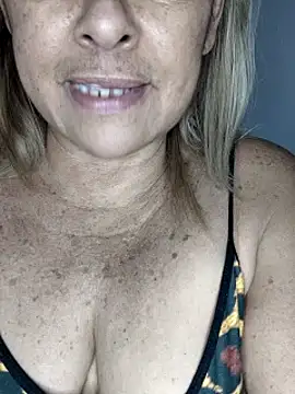 Snapshot of Kasandra_Ho chatting on 01-19-25, 01:43 Kasandra Ho online show from 01-19-25, 01:43