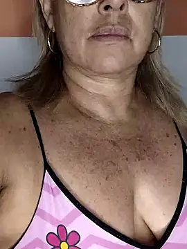 Snapshot of Kasandra_Ho chatting on 01-21-25, 07:37 Kasandra Ho online show from 01-21-25, 07:37