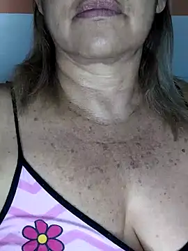 Snapshot of Kasandra_Ho chatting on 02-05-25, 06:35 Kasandra Ho online show from 02-05-25, 06:35