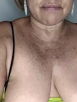 Snapshot of Kasandra_Ho chatting on 02-20-25, 01:25 Kasandra Ho online show from 02-20-25, 01:25