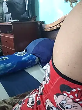 Snapshot of Kasandra_Ho chatting on 03-08-25, 01:47 Kasandra Ho online show from 03-08-25, 01:47