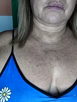 Snapshot of Kasandra_Ho chatting on 10-01-25, 02:28 Kasandra Ho online show from 10-01-25, 02:28