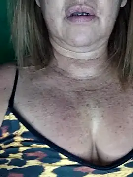 Snapshot of Kasandra_Ho chatting on 10-03-25, 08:11 Kasandra Ho online show from 10-03-25, 08:11