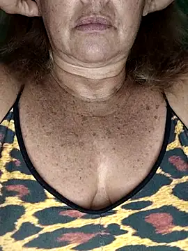 Snapshot of Kasandra_Ho chatting on 10-12-25, 01:04 Kasandra Ho online show from 10-12-25, 01:04