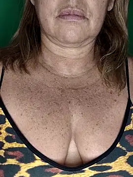 Snapshot of Kasandra_Ho chatting on 10-18-25, 07:31 Kasandra Ho online show from 10-18-25, 07:31