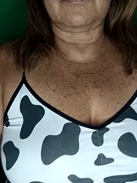 Snapshot of Kasandra_Ho chatting on 10-19-25, 01:39 Kasandra Ho online show from 10-19-25, 01:39