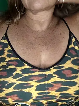 Snapshot of Kasandra_Ho chatting on 11-02-25, 01:30 Kasandra Ho online show from 11-02-25, 01:30