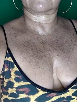 Snapshot of Kasandra_Ho chatting on 11-02-25, 04:20 Kasandra Ho online show from 11-02-25, 04:20