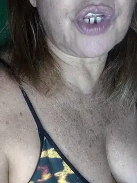 Snapshot of Kasandra_Ho chatting on 11-19-25, 02:22 Kasandra Ho online show from 11-19-25, 02:22