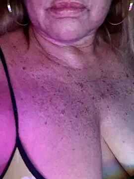 Snapshot of Kasandra_Ho chatting on 11-27-25, 08:22 Kasandra Ho online show from 11-27-25, 08:22