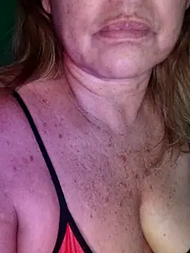 Snapshot of Kasandra_Ho chatting on 12-02-25, 01:55 Kasandra Ho online show from 12-02-25, 01:55