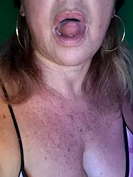 Snapshot of Kasandra_Ho chatting on 12-02-25, 06:14 Kasandra Ho online show from 12-02-25, 06:14