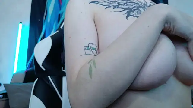 Aurora Natsuki online show from 12-18-25, 11:27