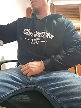 dragon1006 online show from 02-08-26, 08:34