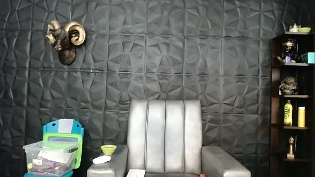 Snapshot of Hanna_Fox_69 chatting on 09-12-25, 09:31 Hanna Fox 69 online show from 09-12-25, 09:31