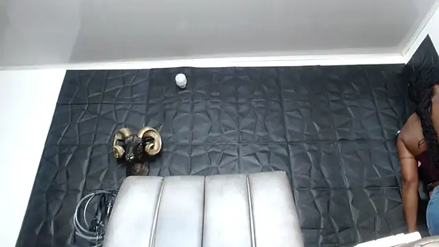 Hanna Fox 69 online show from 04-25-26, 11:02