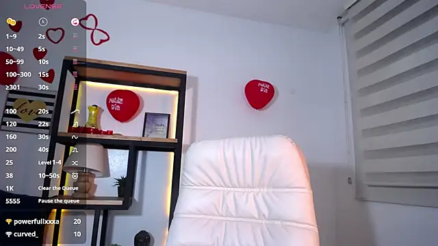 Snapshot of Lea_velle chatting on 03-07-25, 03:51 Lea velle online show from 03-07-25, 03:51