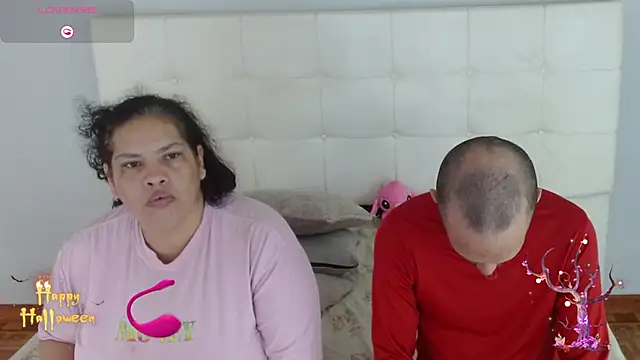 Snapshot of Candy_and_Jh0n chatting on 10-13-25, 07:25 Candy and Jh0n online show from 10-13-25, 07:25