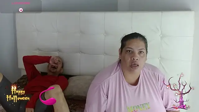 Snapshot of Candy_and_Jh0n chatting on 10-14-25, 07:31 Candy and Jh0n online show from 10-14-25, 07:31