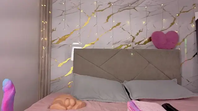 agatha 97  online show from 02-19-26, 03:35