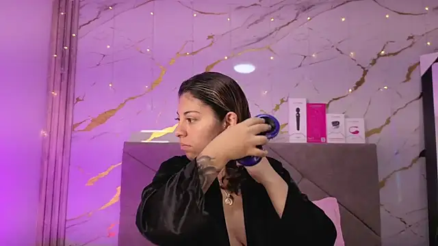 agatha 97  online show from 04-18-26, 03:05