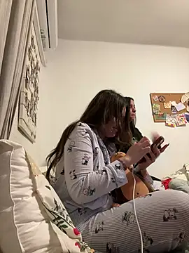 Snapshot of daniniescobarr chatting on 03-06-26, 09:00 daniniescobarr online show from 03-06-26, 09:00