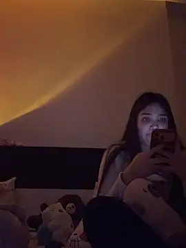 Snapshot of daniniescobarr chatting on 03-13-26, 09:54 daniniescobarr online show from 03-13-26, 09:54