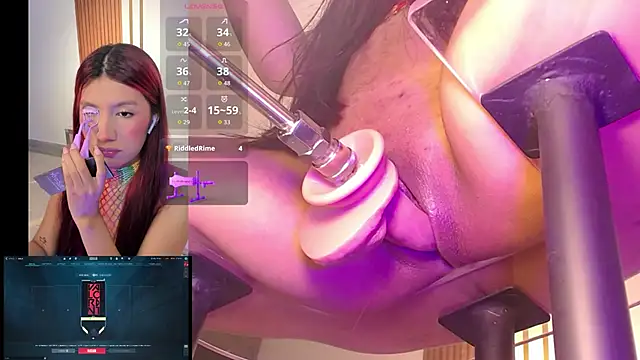 MiaVoss online show from 10-30-25, 10:54