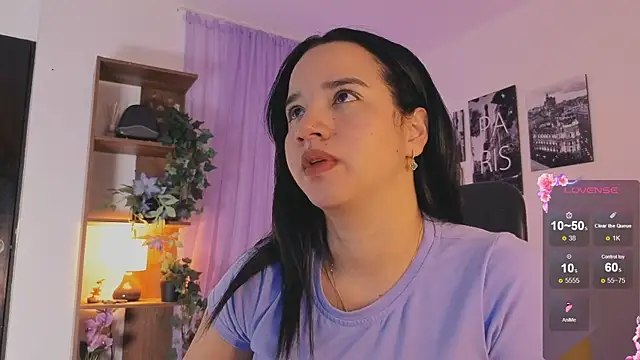 Snapshot of emilyrouxe chatting on 10-07-25, 02:47 emilyrouxe online show from 10-07-25, 02:47